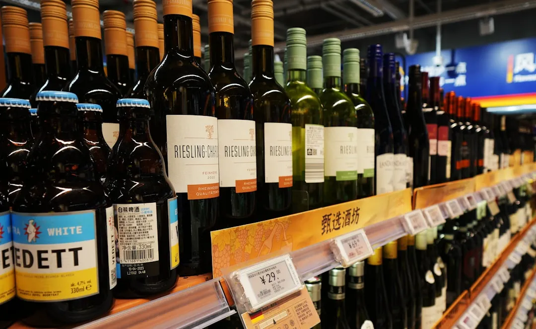 家用保鲜膜与保鲜袋材质差异及塑料制品技术优势解析