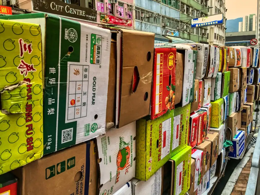 上海崧霏贸易解析：商超日用百货批发中保鲜膜与保鲜袋的选型要点