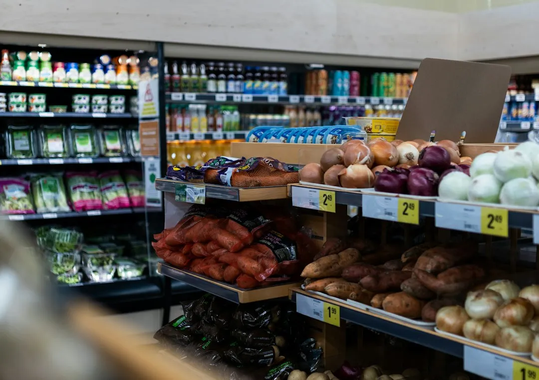 上海商超日用百货批发采购指南：保鲜膜与家居清洁用品的选品策略正文配图 1