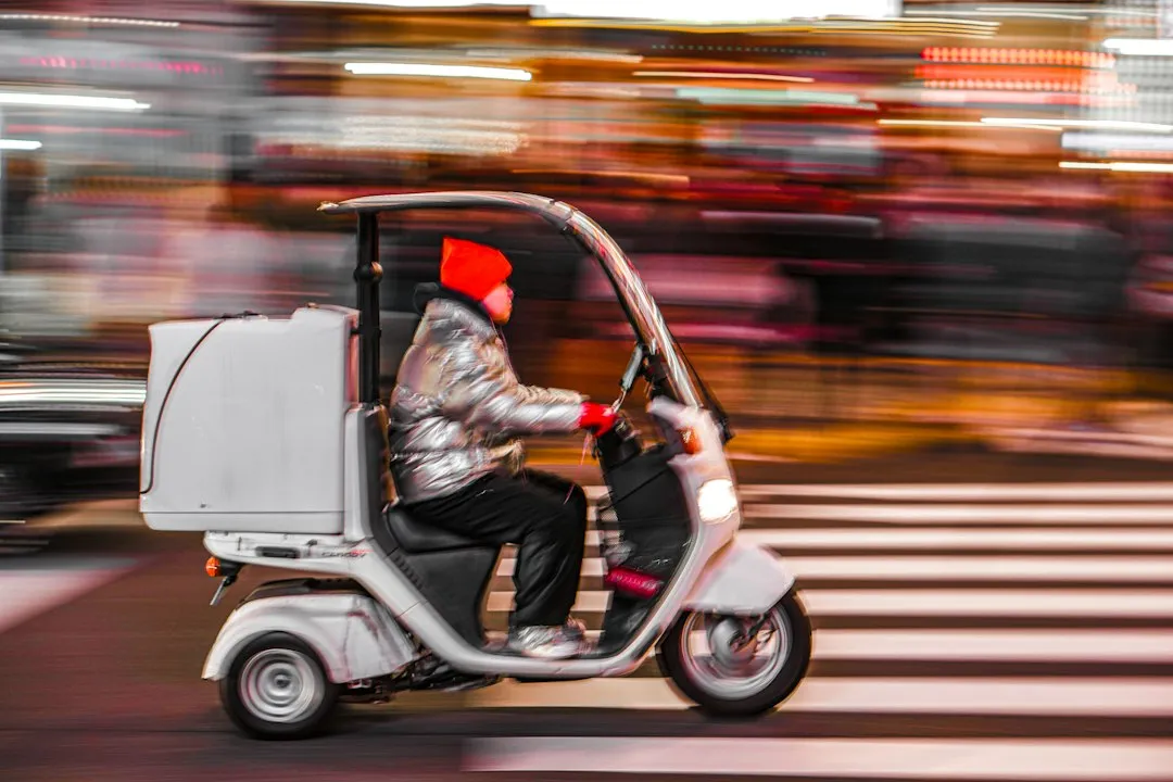 日用百货批发采购指南：保鲜膜保鲜袋等家居耗材如何实现高效供应